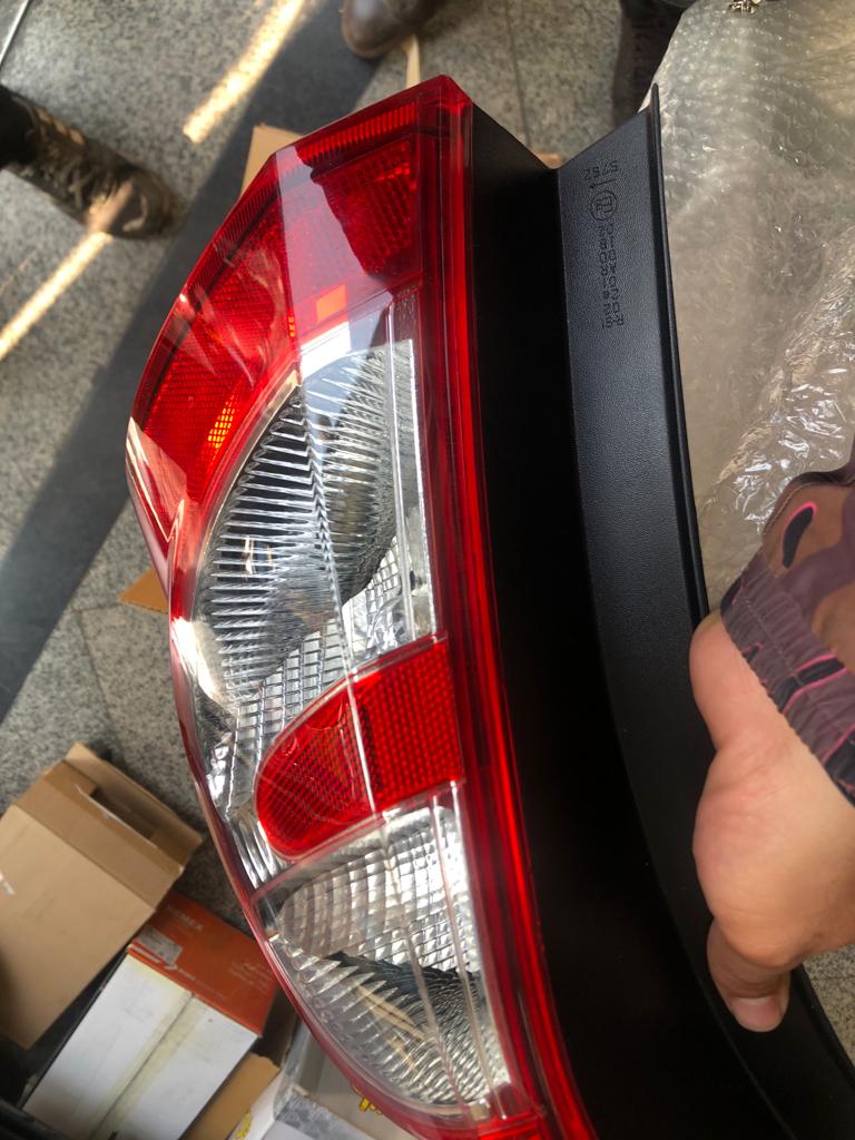 خرید چراغ خطر عقب ساندرو