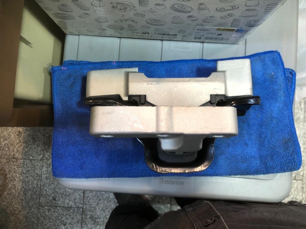 خرید دسته موتور بالا راست ام جی350