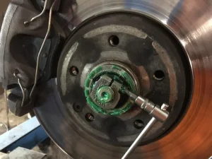 خرید بلبرینگ توپی چرخ عقب ام وی ام 550