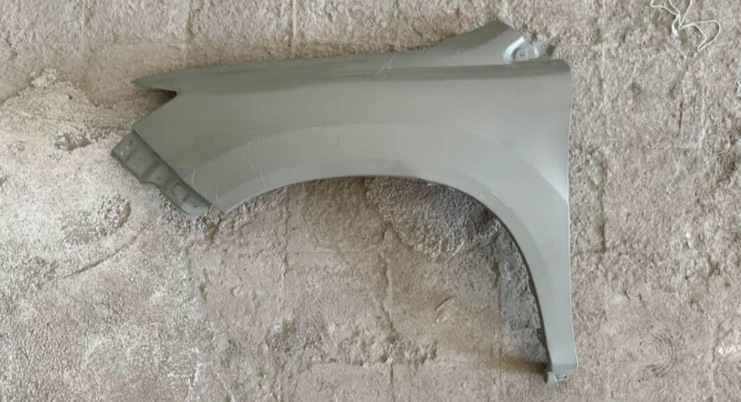 خرید گلگیر جلو بی وای دیs6